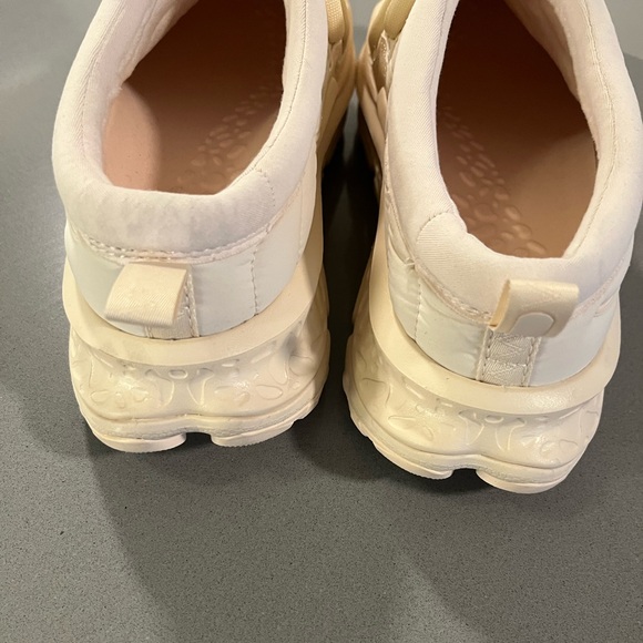 Hoka Ora Pimo Recovery Sneaker-NEW-size 10.5 - Picture 9 of 11